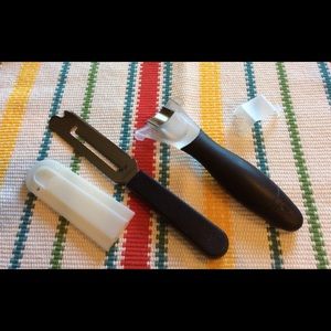 Pampered Chef Cheese Knife & Kernel Cutter